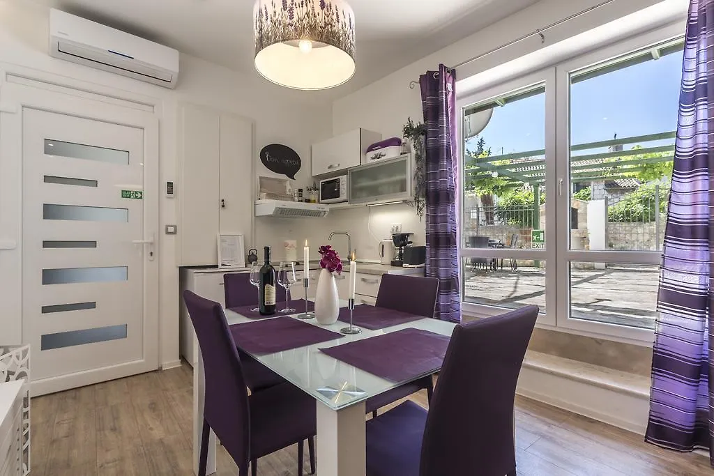 Apartments Lavanda & Rozmarin Σπλιτ 0*,  Κροατία