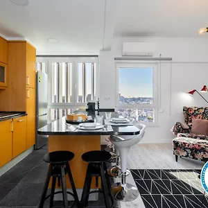 https://whome-anjos-premium-apartment-10.hotels-lisbon-portugal.com