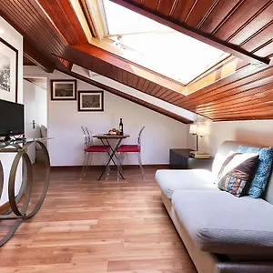 https://estrela-cosy-flat-by-homing.hotels-lisbon-portugal.com